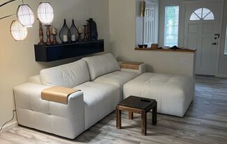 Beautiful La Jolla Condo – Fully Furnished – $350 Off 1st Month!