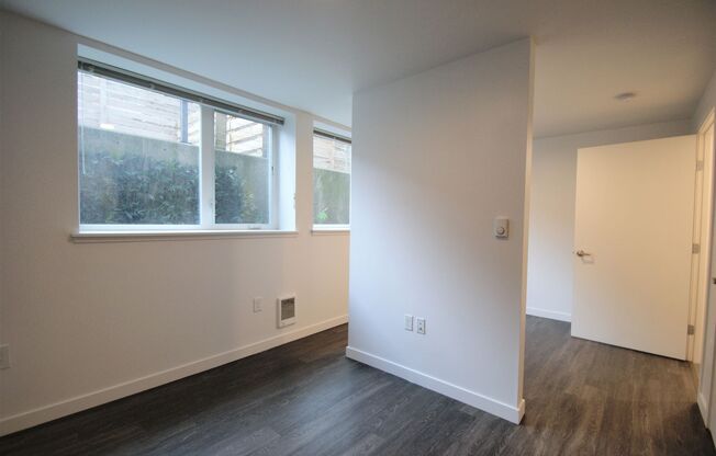 Studio, 1 bath, 356 sqft, $1,395, Unit 12 NEW