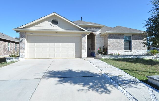 Open Concept One Story Home with TV, Fridge, Washer & Dryer!
