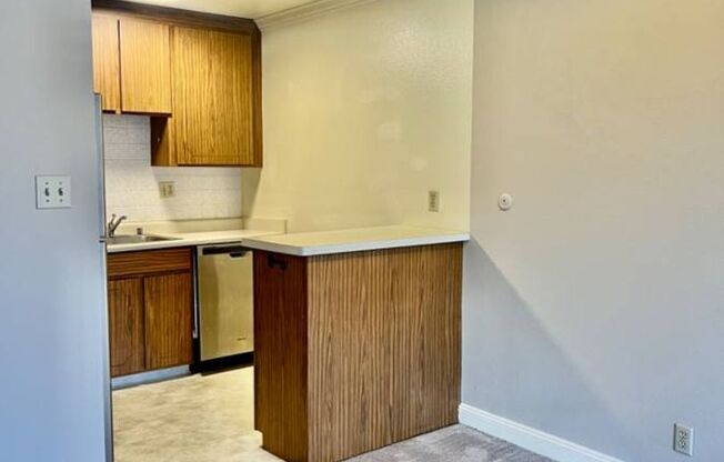 1 bed, 1 bath, $2,795, Unit 105