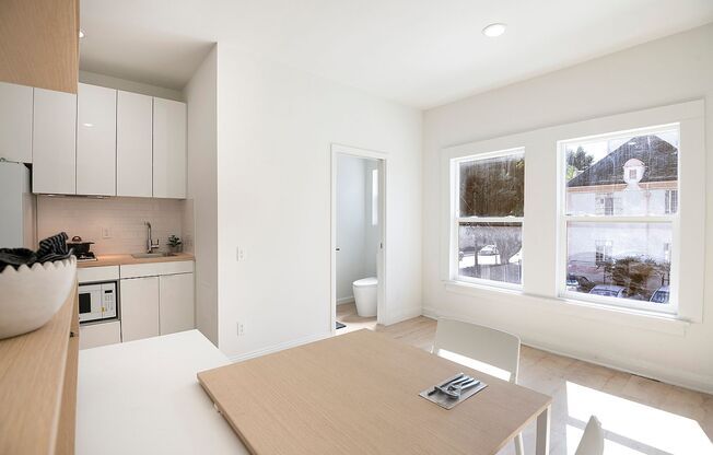 Studio, 1 bath, 214 sqft, $1,350, Unit 108