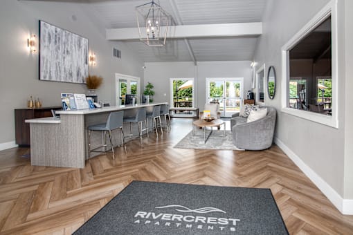 Rivercrest Apartments in College-Glen