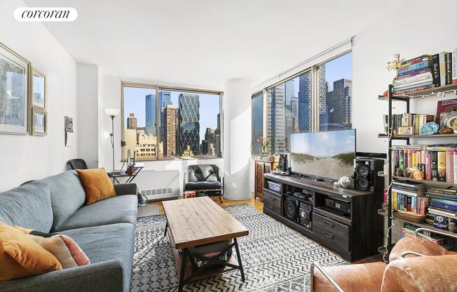 1 bed, 1 bath, 601 sqft, $4,100, Unit 22I