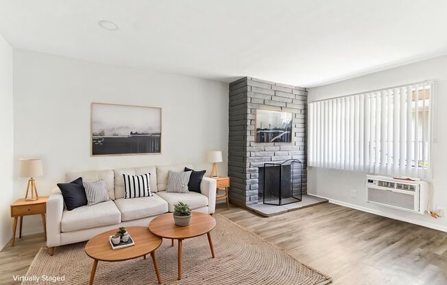 2 beds, 1 bath, 750 sqft, $1,698, Unit 209
