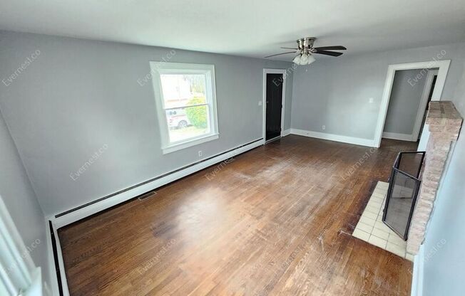 302 S 9 AVE