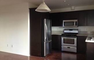 3 beds, 3 baths, $4,000, Unit 3