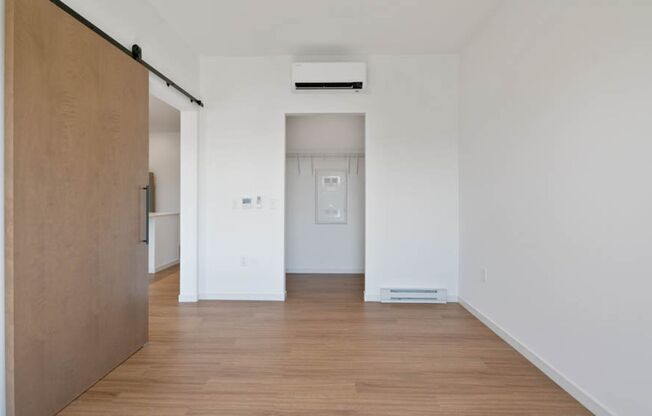 1 bed, 1 bath, 637 sqft, $1,675, Unit 407
