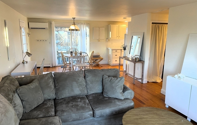 1 bed, 1 bath, 550 sqft, $2,500, Unit 1