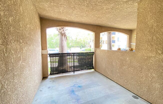 2 beds, 2 baths, 800 sqft, $2,677, Unit 20-102