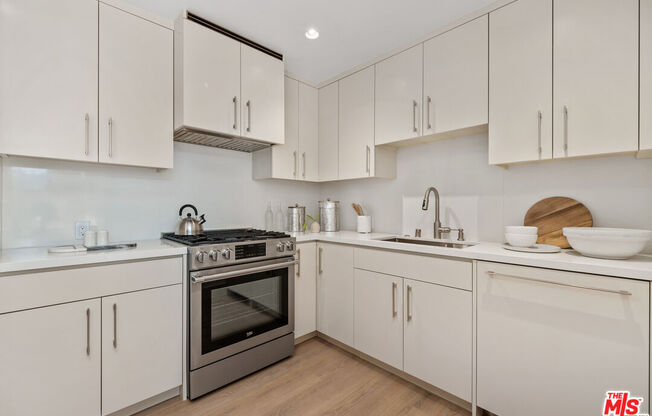 1 bed, 1 bath, 765 sqft, $4,695, Unit 413