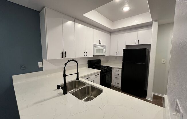 Studio, 1 bath, 700 sqft, $2,448, Unit 105