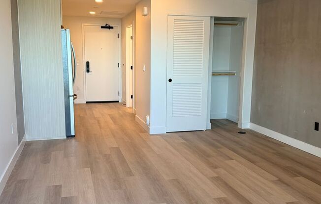 Studio, 1 bath, 440 sqft, $2,050, Unit 606