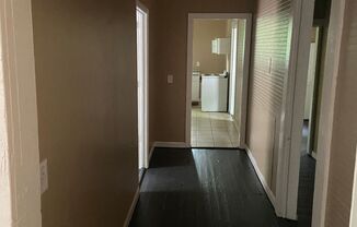 3 beds, 1 bath, $795