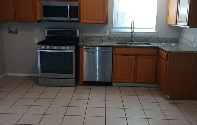 3 beds, 1 bath, $1,500