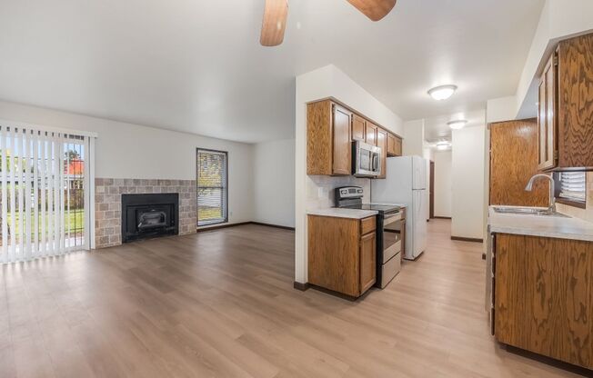 2 beds, 1 bath, $1,495