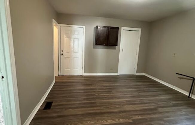 3 beds, 1 bath, $1,375