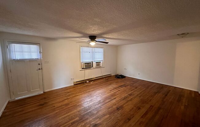 Cozy 2 Bedroom Duplex