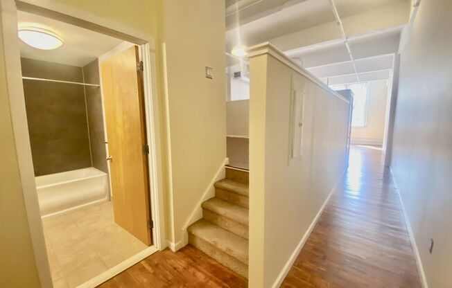 AWESOME 1 BR / 1 BA Loft Condo at Arch St Exchange @ 1230 Arch Street