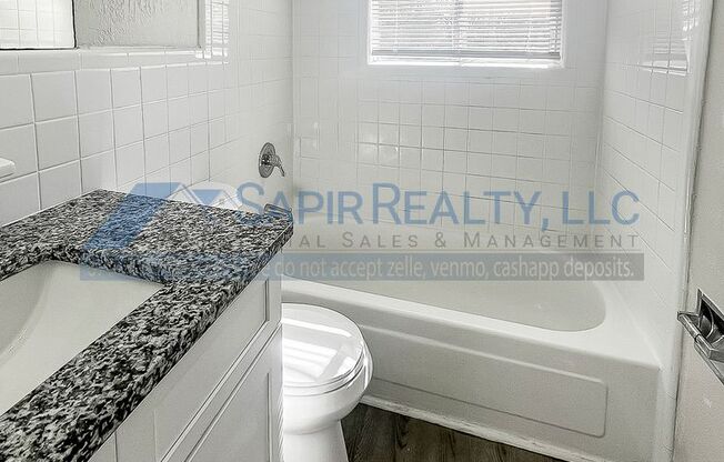 1 bed, 1 bath, $995, Unit Y4