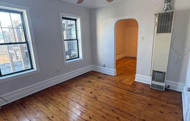 2065 Coulter St & 2409-11 S Hoyne Ave