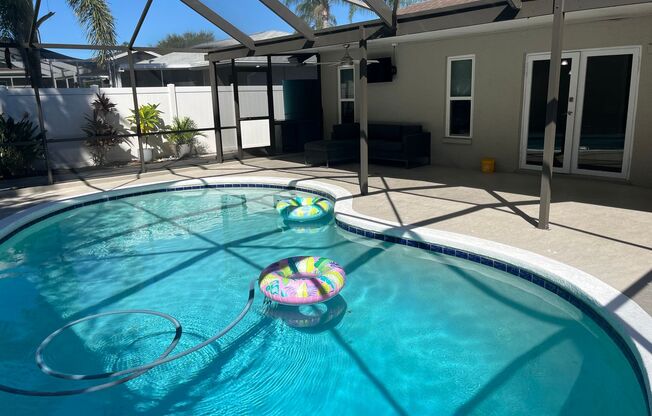 Move-In Special! Get November FREE When You Sign a 1-Year Lease!