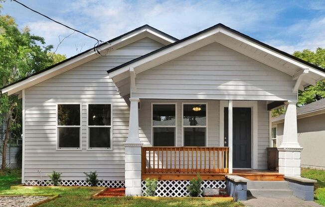 Charming 2-Bed, 1-Bath House