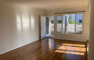 1 bed, 1 bath, $2,500, Unit 05