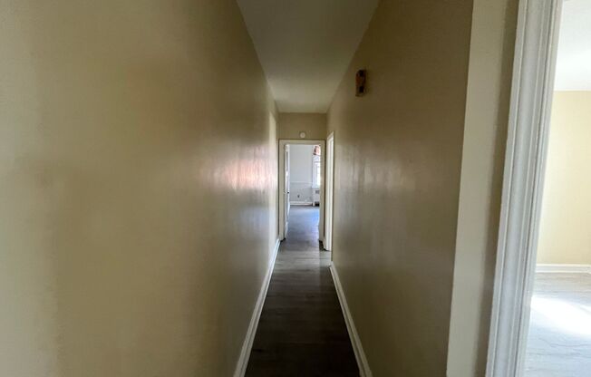 3359 Longshore Ave.