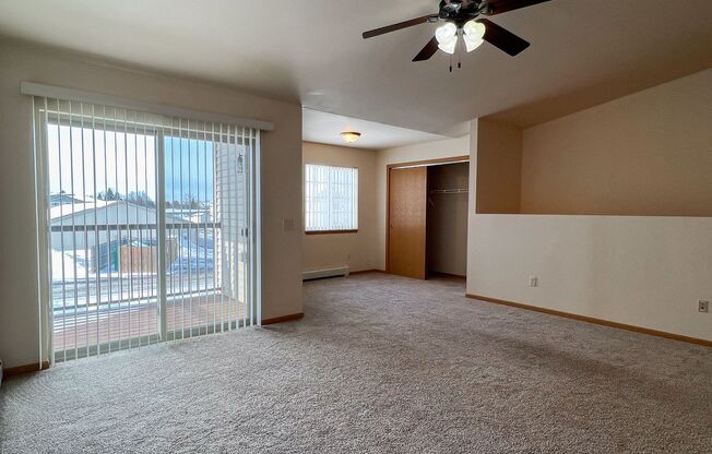 3 beds, 2 baths, 1,319 sqft, $1,630, Unit ML 525-10