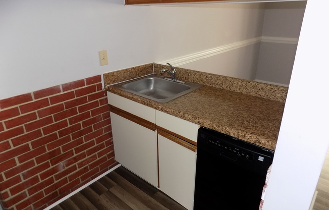 2 beds, 2 baths, $1,200