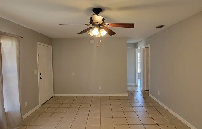 Duplex 2/2 Located Near Downtown Clermont