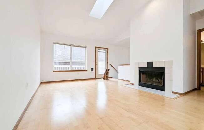 2 beds, 2 baths, 1,225 sqft, $2,350, Unit 2