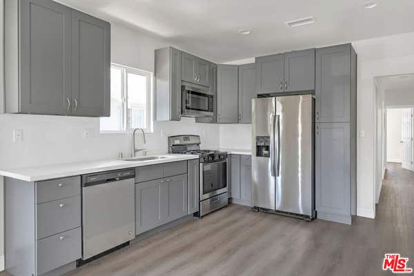 1509 W 50 ST