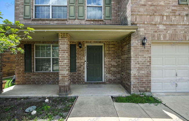 8821 MOON RISE CT