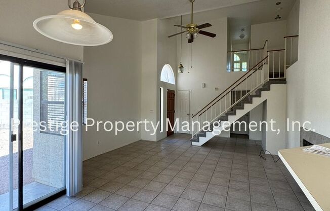 3Bd/2.5Ba Northwest Home in a Gated Community!!