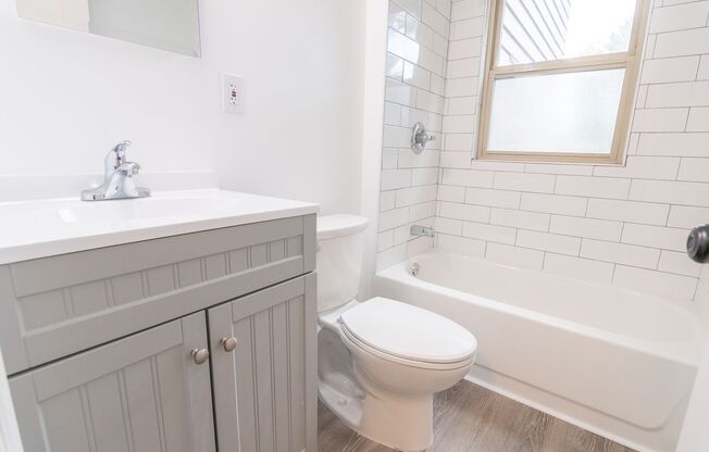 2 beds, 1 bath, 750 sqft, $1,595, Unit 13