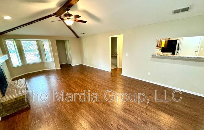 1205 UNIVERSITY DR