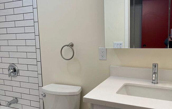 Studio, 1 bath, 484 sqft, $2,095, Unit 26