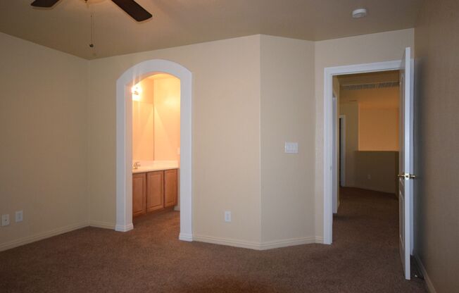 3 beds, 2.5 baths, $2,010