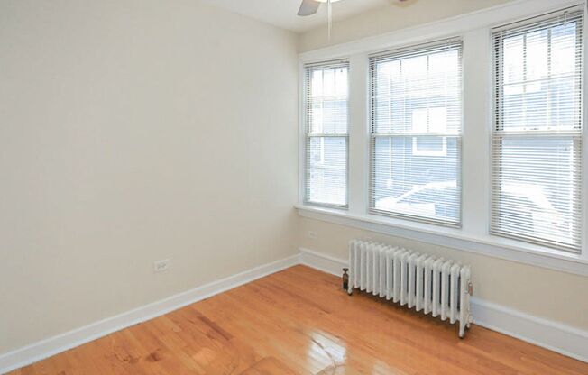 2 beds, 1 bath, 875 sqft, $2,100, Unit 1615-1
