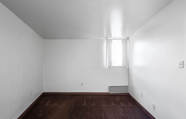 1 bed, 1 bath, 800 sqft, $499, Unit Apt #02