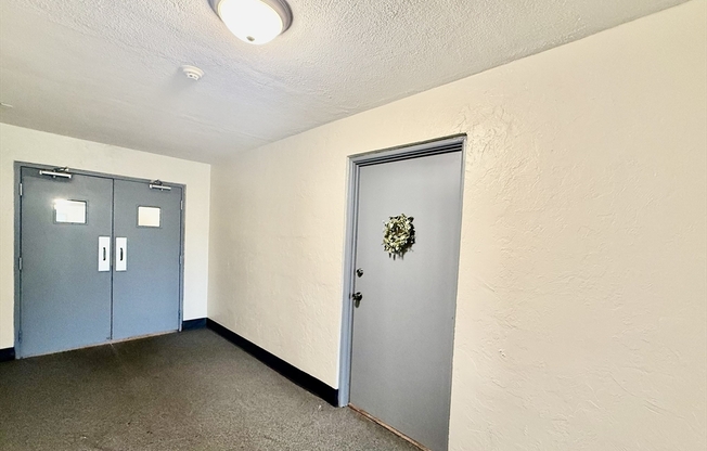 1 bed, 1 bath, 999 sqft, $1,900, Unit 4L