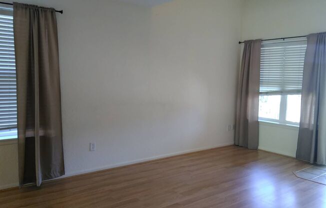 Nice 2 Story Townhome with Attached Garage in N.E. Ft. Collins