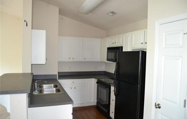 2 beds, 2 baths, $1,300, Unit # FORESTDALE DOCTOR