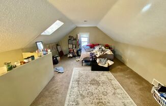 5 beds, 2 baths, $2,550