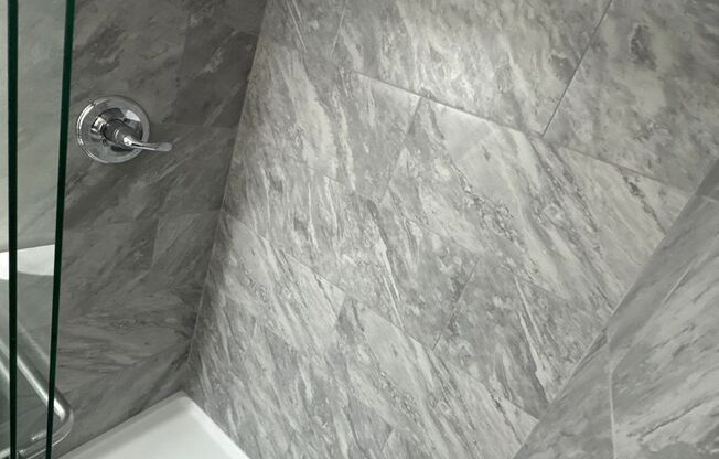 3 beds, 2 baths, 1,300 sqft, $2,400, Unit 3335 #102