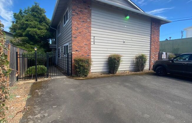524 NE 79th Ave
