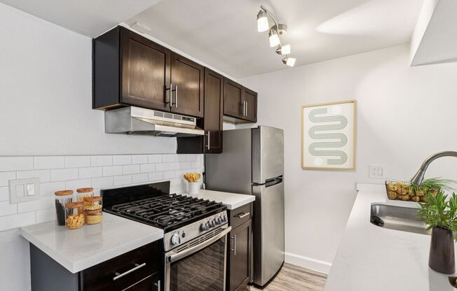 Studio, 1 bath, 383 sqft, $1,000, Unit 1056