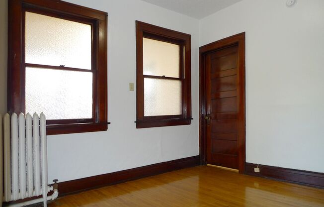 1 bed, 1 bath, 410 sqft, $960, Unit 22 - 12