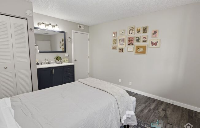 A SPOOKTACULAR DEAL: UNITS FOR $595 + 1 MONTH FREE!